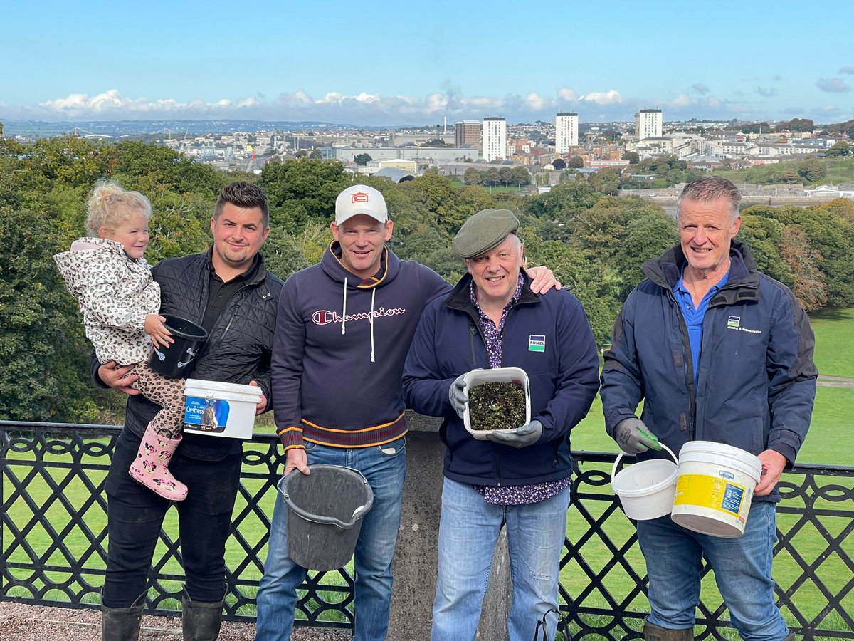 CornwallEmmaus's tweet photo. Our autumn tree nursery volunteering sessions are live! We will be running multiple sessions in September &amp; October to collect tree seeds at our Trewoon nursery, Lanhydrock, Trewithen and Treslissick. 

Help fight climate change and raise funds for our homelessness charity 💚🌍 https://t.co/RRSNK2MCPs