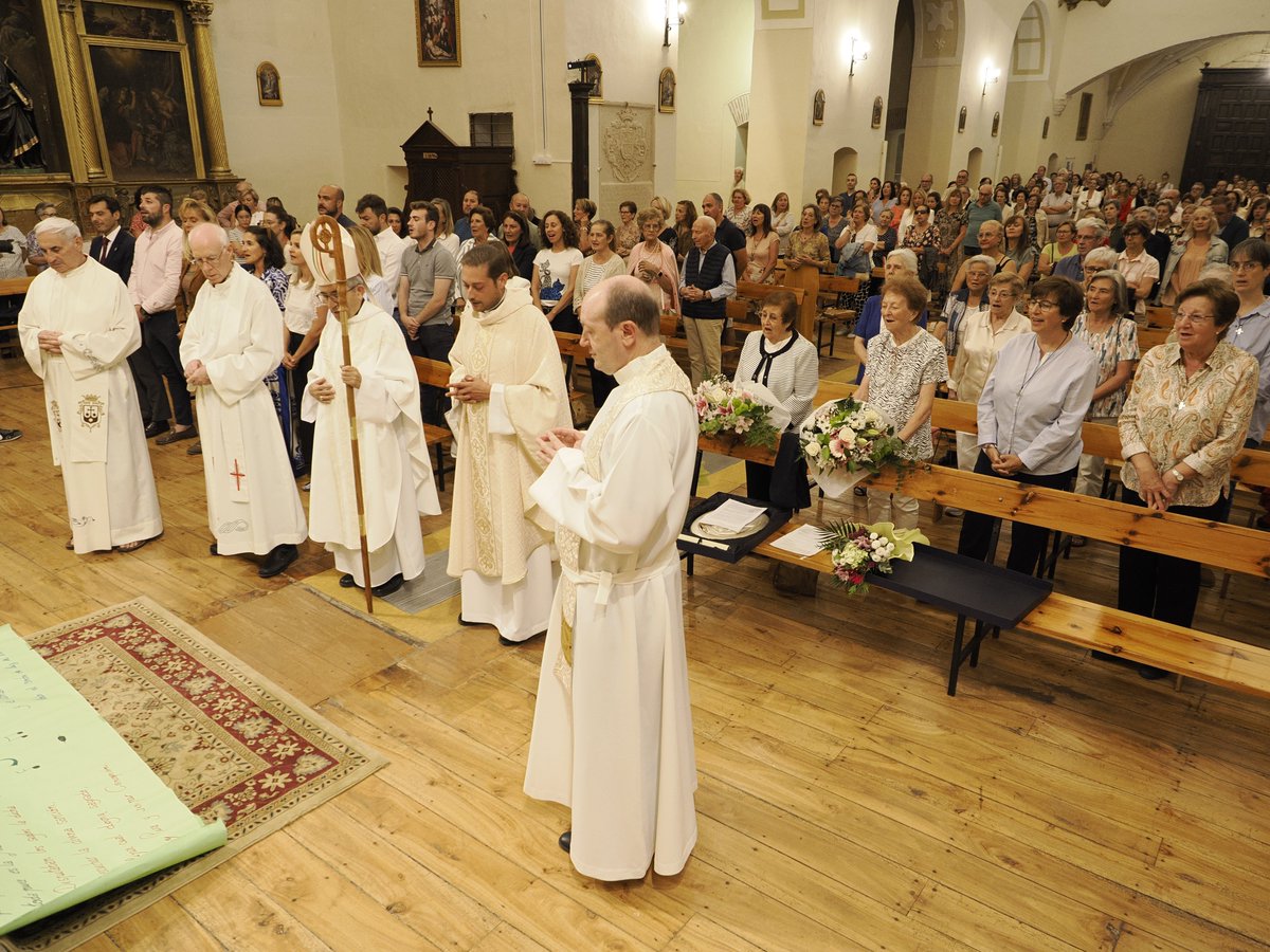 hijasdejesus_es's tweet photo. Con mucho dolor de corazón, el pasado 13 de septiembre Medina del Campo se despedía de las #HijasdeJesús. Gracias a todos por estos años de amor y servicio. Seguimos juntos en este camino 🫂❤️
https://t.co/YeQhLR7s7t https://t.co/yGiKmYnfAP