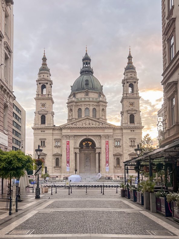 Budapest this morning ☀️ @visit_hungary @welovebudapest