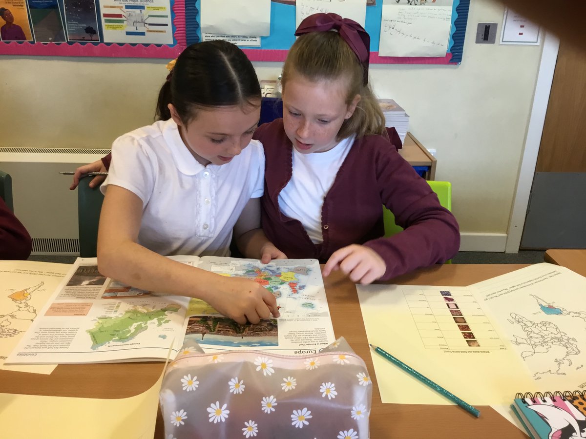 RimroseHope's tweet photo. 5/6S are finding out where our food comes from. #ThinkingLikeGeographers #GeographyAtRimrose https://t.co/s4WGFBF6rL