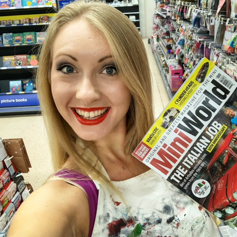 BEXOfficialArt's tweet photo. Today the October issue of @MagMiniWorld is out!!! 
The RACE is on...first one to find the #artbybex news feature inside wins!!!

#commissionartist #artistofminis #classiccarsoncanvas #carsoncanvas #motorartist https://t.co/no9WUKrqxy