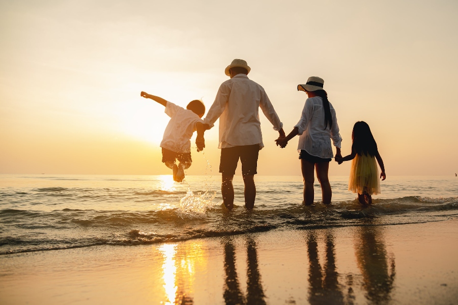 ☀️ | The searing heat across Europe this summer may lead millions of people to rethink their future holiday plans, tourism lecturer Dr Nick Davies has told The Conversation.

𝗙𝘂𝗹𝗹 𝘀𝘁𝗼𝗿𝘆:
📲 theconversation.com/climate-change…

#WeAreGCU