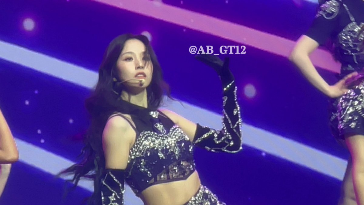 AB_GT12's tweet photo. My potato cam could not give her justice but she’s absolutely stunning

#TWICE_5TH_WORLD_TOUR_BERLIN
#TWICEinBERLIN 
#MINA #TWICE https://t.co/A9giHx2Lps