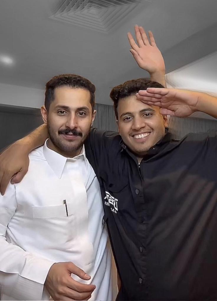 مشالله على قوة فريندو اكسبلور التيك توك كلو فريندو😍🖤

#سبايكي 
#مشاري_العتيبي 
#فريندو
