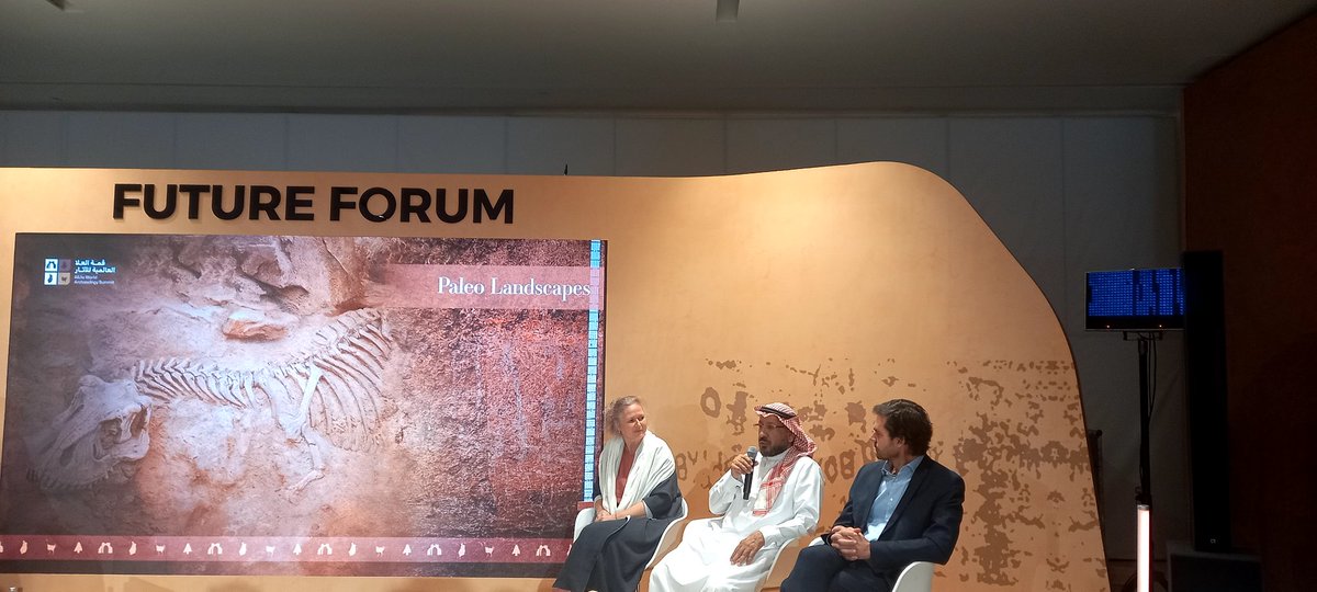 Second day of the Alula world Archaeology Summit: a  panel on Paleo landscapes with French archeologist Guillaume Charloux  on  walled oasis in  the 3rd mill. BC in NW Arabia   #قمة_العلا_العالمية_للآثار #alulaworldarchaeologysummit @AF_ALULA @FranceinKSA