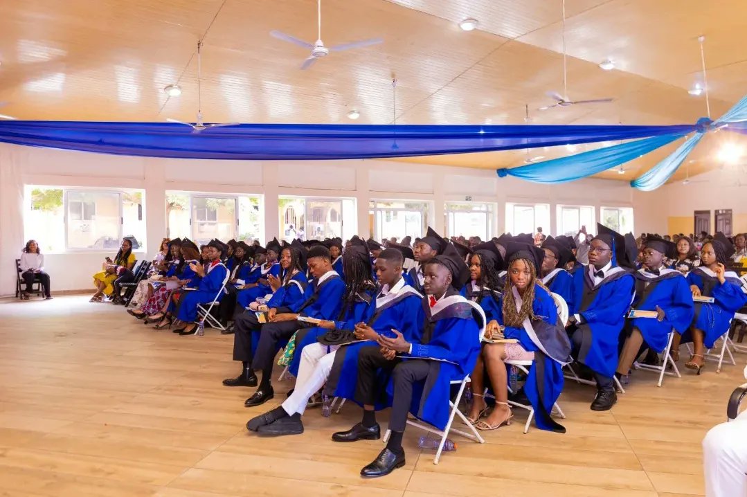 Fountainhead_CS's tweet image. Congratulations, graduates! You have come far, worked hard, and achieved your goal. Now go out there and make your mark on the world. #GraduatingClassof2023 #FOSA