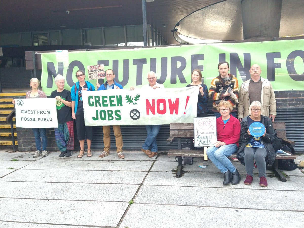 Members of <a href="/FossilFreeShrop/">Fossil Free Shropshire (FFS!)</a> and <a href="/XRShrewsbury/">XRShrewsbury 🌍</a> gathered outside Shirehall ahead of this morning's pensions committee meeting to urge Shropshire's public sector pension fund to "heed warnings from the UN and from scientists to stop financing fossil fuels". #LDReporter