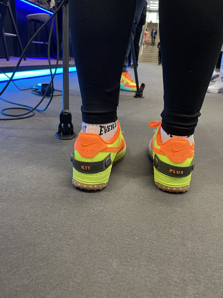 kitplusuk's tweet photo. We’re off to a great start shooting stand videos here on day 1 of @IBCShow! You can’t miss us this year - Just look for our bright branded trainers. #IBC2023 #IBC  #kitplus https://t.co/nr4CmIBc12