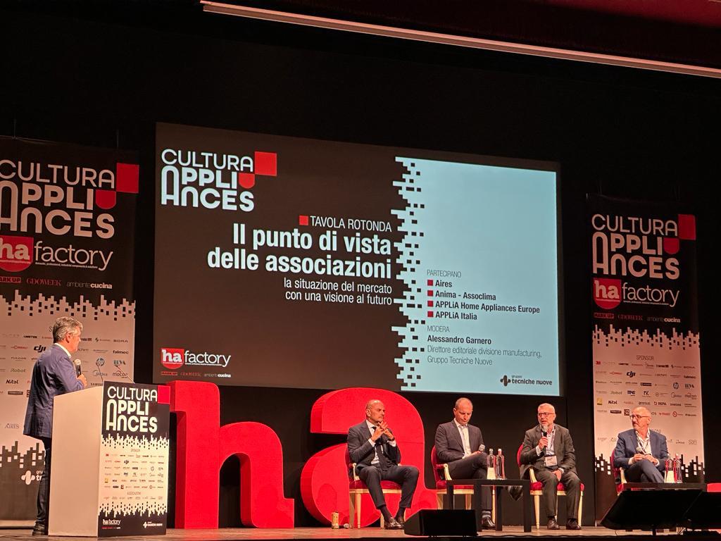 Gli #elettrodomestici e le #attrezzatureprofessionali sono componenti integranti del nostro tessuto culturale <a href="/APPLiA_Italia/">APPLiA Italia</a>  ne ha parlato ieri in occasione dell’evento Cultura Appliances di HA Factory.

#accendi la tua vita lnkd.in/dp59ZbAY