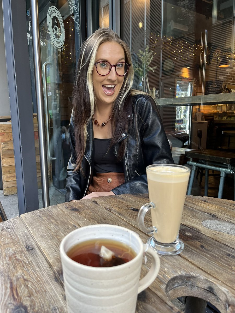 Coffee with the fabulous <a href="/CharlotteMoyle_/">Charlotte Moyle</a> at <a href="/BogotaCoffeeCo/">Bogota Coffee</a> #miltonkeynes #coffee
