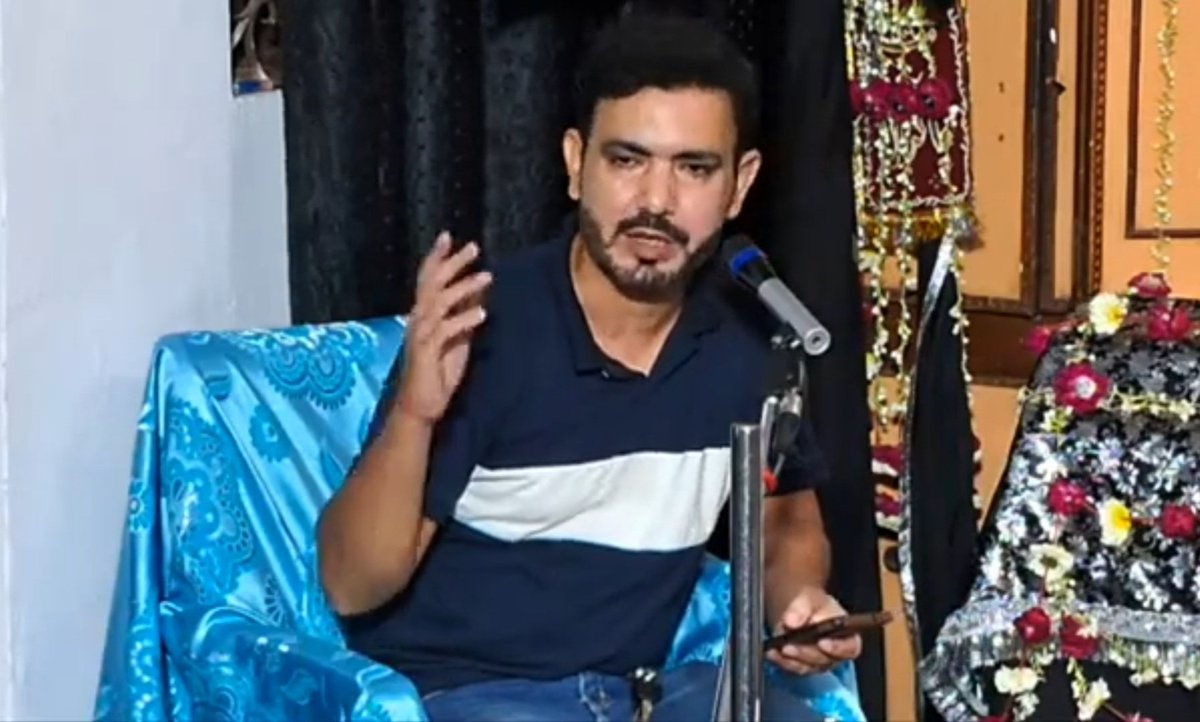 ammar_kazim110's tweet photo. Bargah e Maula Mein Nazrane Aqeedat Pesh Kerne Ka Sharaf Hasil Hua Shahzadi e Kaunain Hazrat e Fatima Zehra S.A. Is Naukar Ki Naukari Qubool Farmaiye Aameen 🤲
#EngineersDay #EmergencyMindsetBack #INDIAAlliance #BiggBoss17 #INDvsBAN #BoyCottGodiMedia #GodiMedia #BackForMore https://t.co/1WEHEMugjM