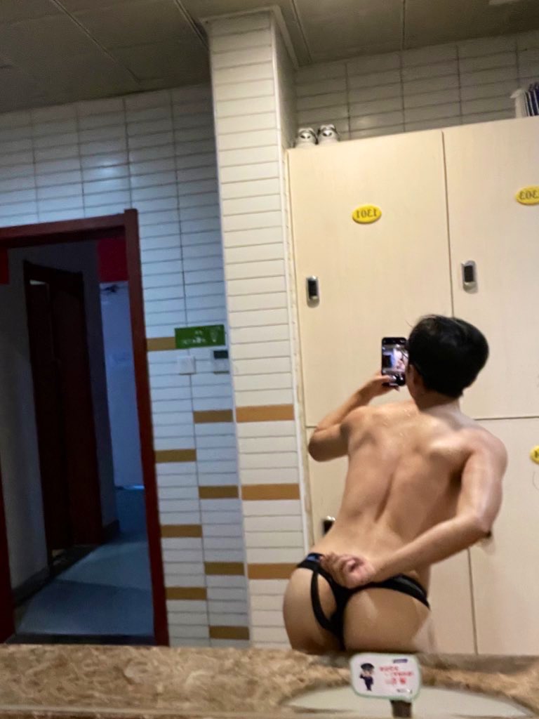 HarrySeldon_0M's tweet photo. @GUOGUO00492098 爸爸🥵 https://t.co/tbw0wWGFqR