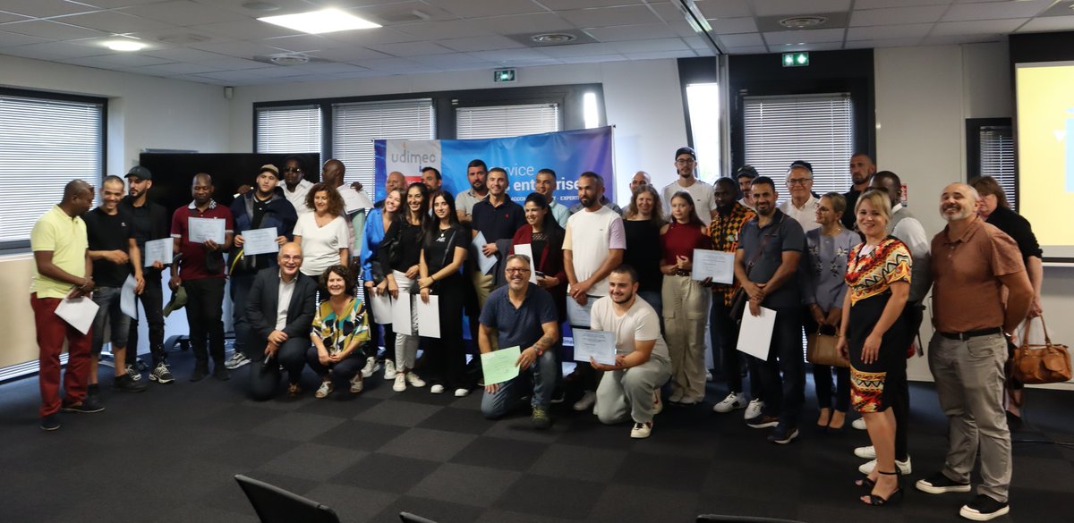 Expérience reconnue, reconversion professionnelle réussie ! Félicitations aux lauréats !
L’Udimec a mis à l’honneur hier soir 36 lauréats formés par la Pôle formation Isère. Ils ont reçu leur #certification CQPM, CQPI, ou CCPI 
Une #reconnaissance recherchée par nos #industries !