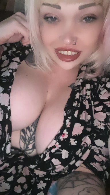 Im 10x softer than a pillow 😇💖 https://t.co/oGMNGVBGox<a href="/tag/blonde"class="tags"><span>#blonde</span></a><a href="/tag/girlswithtattoos"class="tags"><span>#girlswithtattoos</span></a><a href="/tag/bimbo"class="tags"><span>#bimbo</span></a><a href="/tag/contentcrea"class="tags"><span>#contentcrea</span></a>