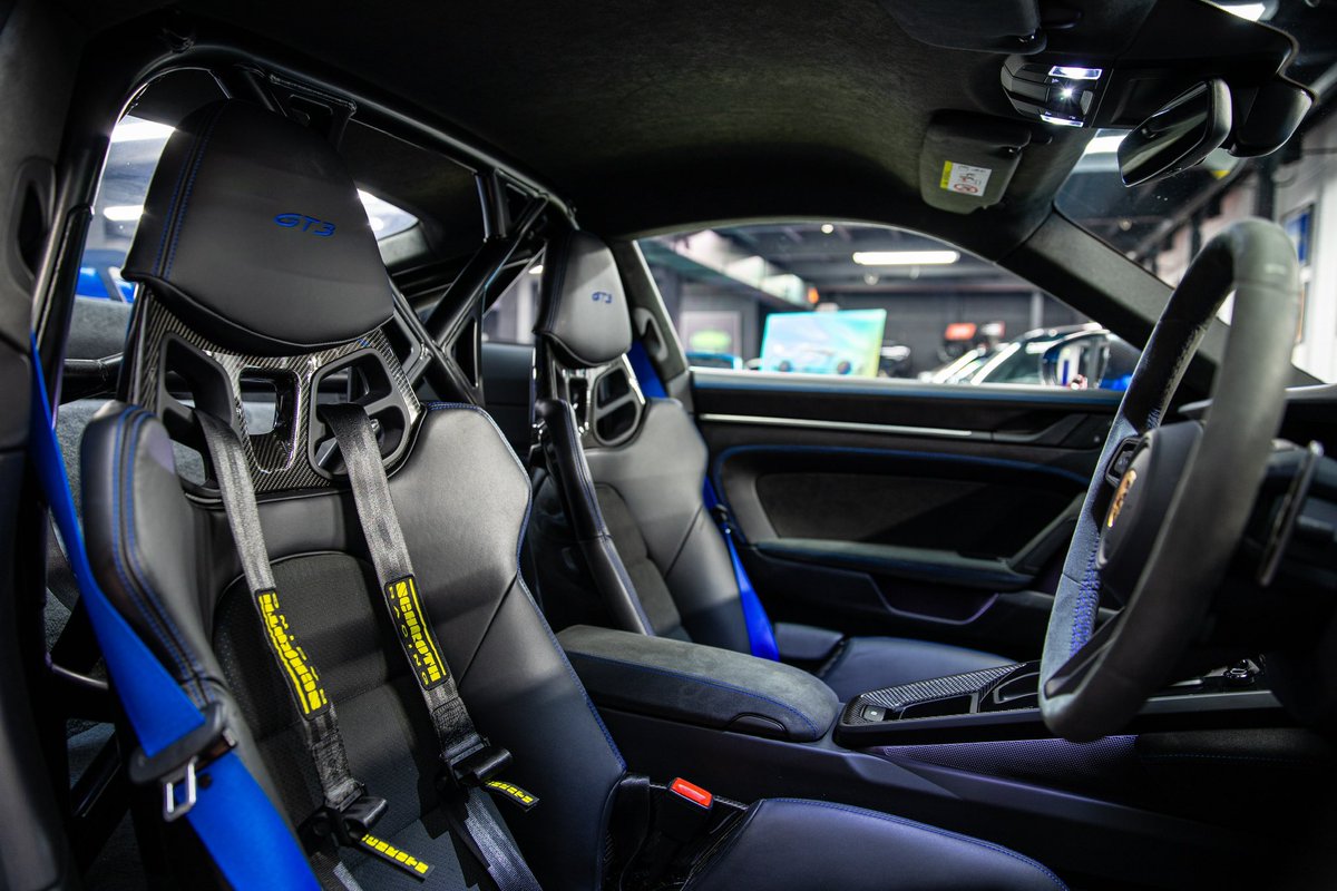 Highly specified 992 GT3 in Shark Blue, supplied in outstanding mechanical &amp; cosmetic order throughout.

jzmporsche.com/cars/porsche-9…