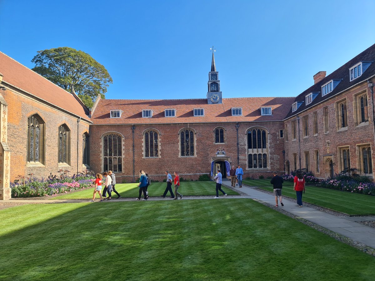 magdalenealumni's tweet photo. We are open today for #CambridgeOpenDays. No need to book, just drop in and visit us on Magdalene Street. Our amazing students and admissions team are here to answer all your Cambridge questions and show you around Magdalene. #ApplyingtoCambridge https://t.co/JVTnRvno5M