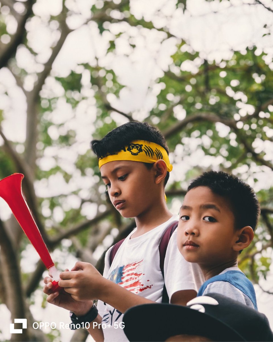 OPPOMalaysia's tweet photo. We go beyond capturing ordinary moments; we beautifully capture the distinctiveness of Malaysians coming together as one. โจ
Happy Malaysia Day! ๐ฒ๐พ
#OPPO66PotretMalaysia #ThePortraitExpert #TeamPortraitExpert https://t.co/X5r3YH0VBH