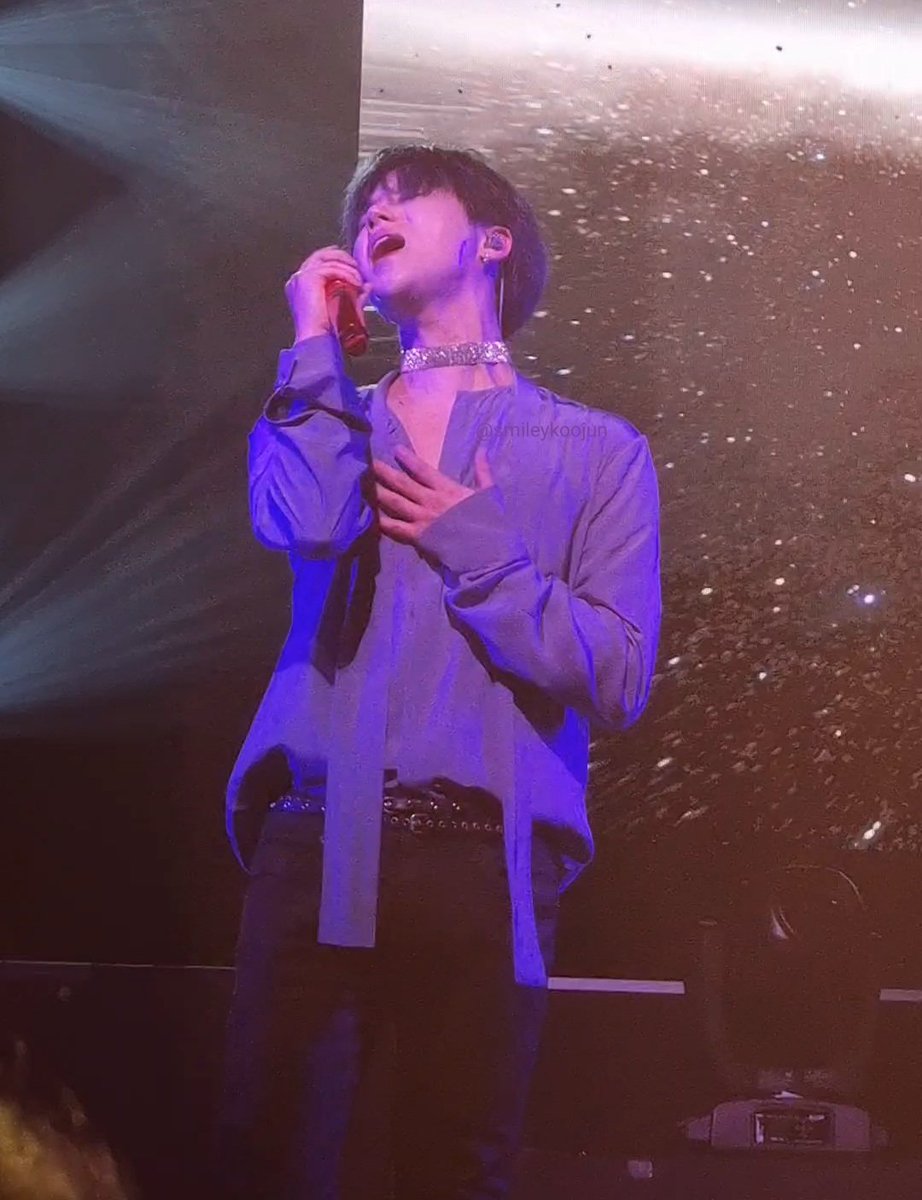 아이콘과 동시에 살 수 있어서 너무 행복해요🥹🥹🥹
#iKONIC과_iKON_8주년_우리의PANORAMA