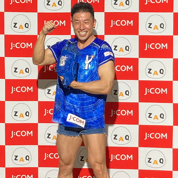 jcom_bayfan's tweet photo. ／
好評につきプレゼントを追加♪
#なかやまきんに君 始球式記念プレゼント 第二弾🎁✨
＼
なんと‼️始球式で使用した『ご本人サインりグローブ✨』を抽選で１名様に #プレゼント‼️

☝️応募方法
① @jcom_bayfan をフォロー
②この投稿を9/30㊏までにリポスト（リツイート）

#baystars #jcomベイファン https://t.co/jLgSlttNc5