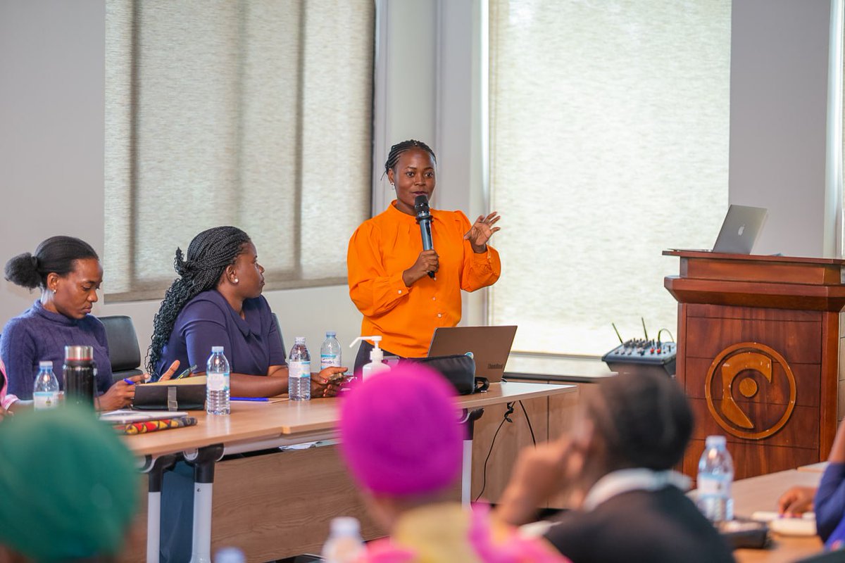 wougnet's tweet photo. "Securing digital communication involves implementing measures and technologies to protect the confidentiality, integrity, and authenticity of information transmitted over digital channels. It is crucial to ensure that sensitive data remains private during transmission"

#OVOF https://t.co/0QImO5Ob1q