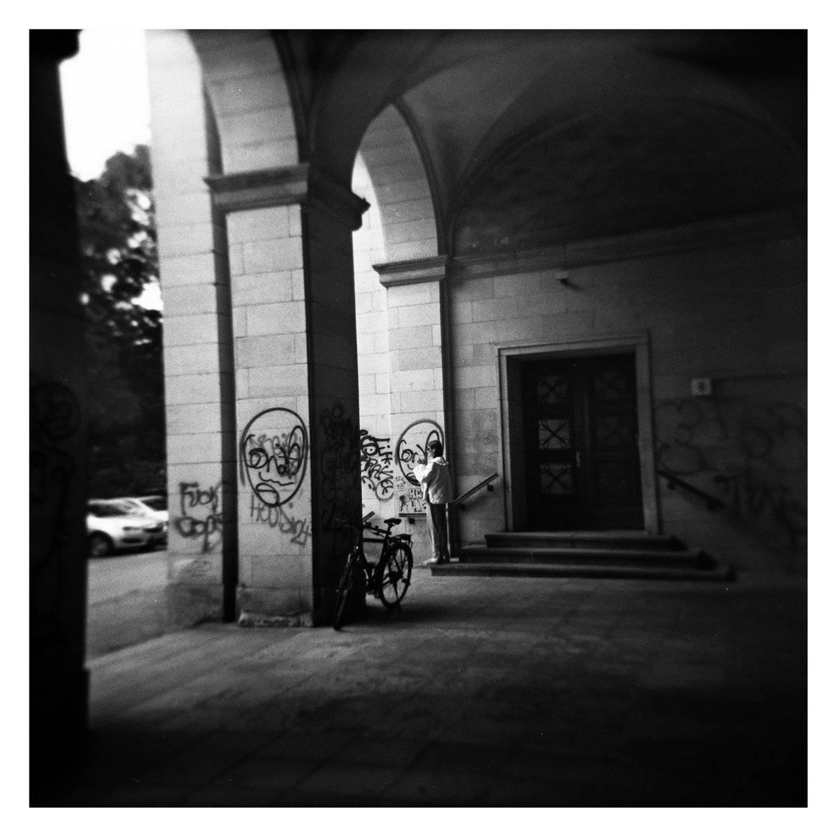 longwaytocoffee's tweet photo. @arijaaksi Wonderful picture, "delicate" feels like the right word.

Holga + Kentmere 400 + Rodinal stand dev. was also a success I'd say. https://t.co/yXIW0VsOwe