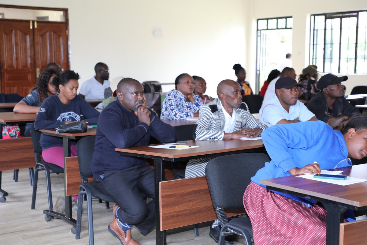 NemaKenya's tweet photo. The Community Forum has brought together recyclers, farmers, businessmen and experts in climate change and waste management among other stakeholders from public and private sectors. The forum has been organized by @NemaKenya
#ThinkB4Trashing #DoNotLitter #RethinkReduceRecycle https://t.co/ZNX166X684