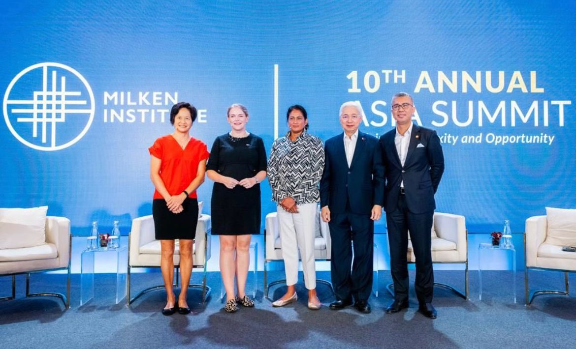 Great discussion @MilkenInstitute on how we use trade to drive more inclusive growth opportunities. Fortunate to be with @ICC Pamela Mar (big supporter of our digital trade work), @AEPascual (our ASEAN Economic sponsor) & @tzafrul_aziz (after meeting in NZ when we signed CPTPP)