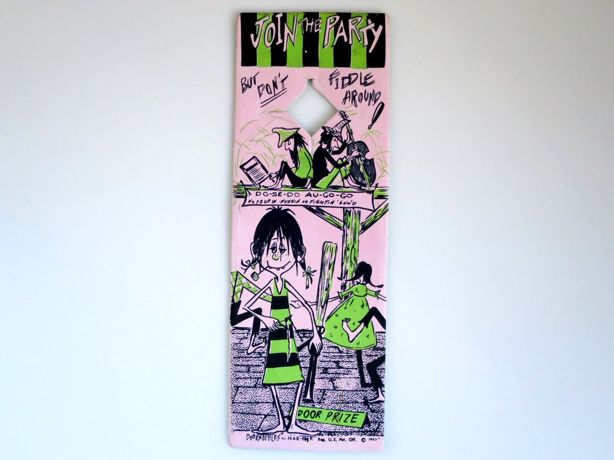 swirlingorangeE's tweet photo. Retro Vinyl Door Knob Hanger Sign, Hippie Flower Power Neon https://t.co/FSk1qqTh64 #epiconetsy #PinMe23 #EtsyTeamUnity #SMILEtt23 https://t.co/CZXqIGAWqY