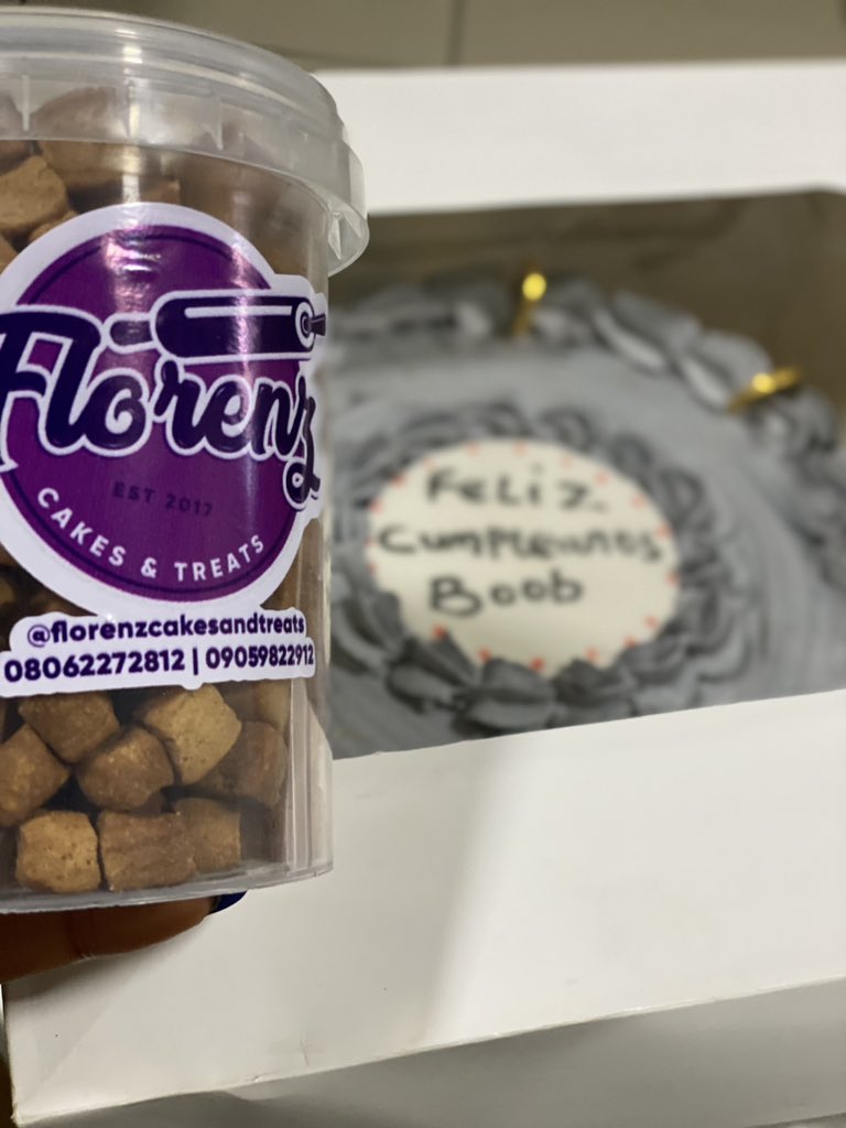 Budget friendly packages to send to your loved ones. 
Cake price: 16,500