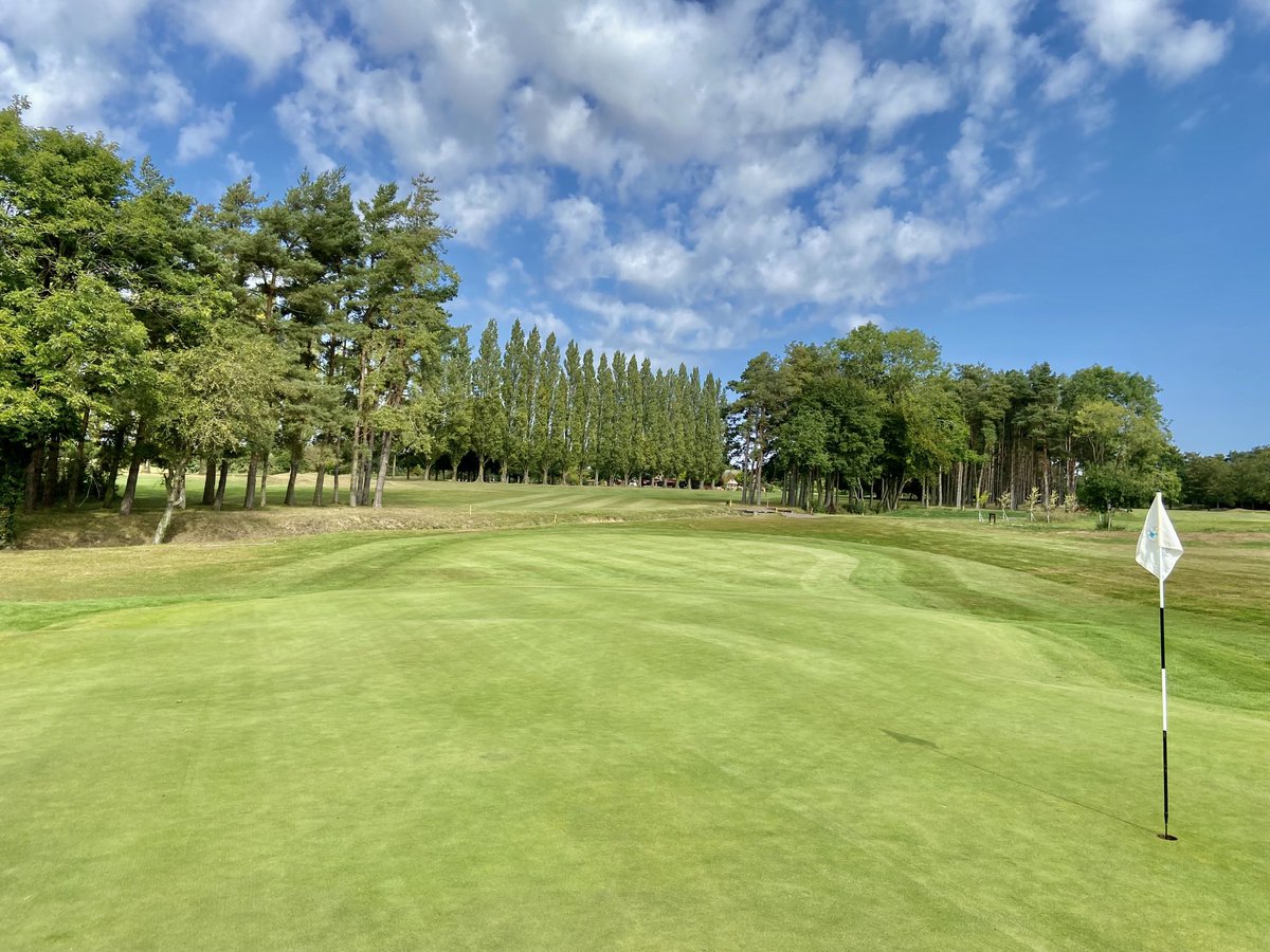 Always enjoy looking back up a hole I’ve played. Tend to see detail I’ve missed and more of the elevation changes