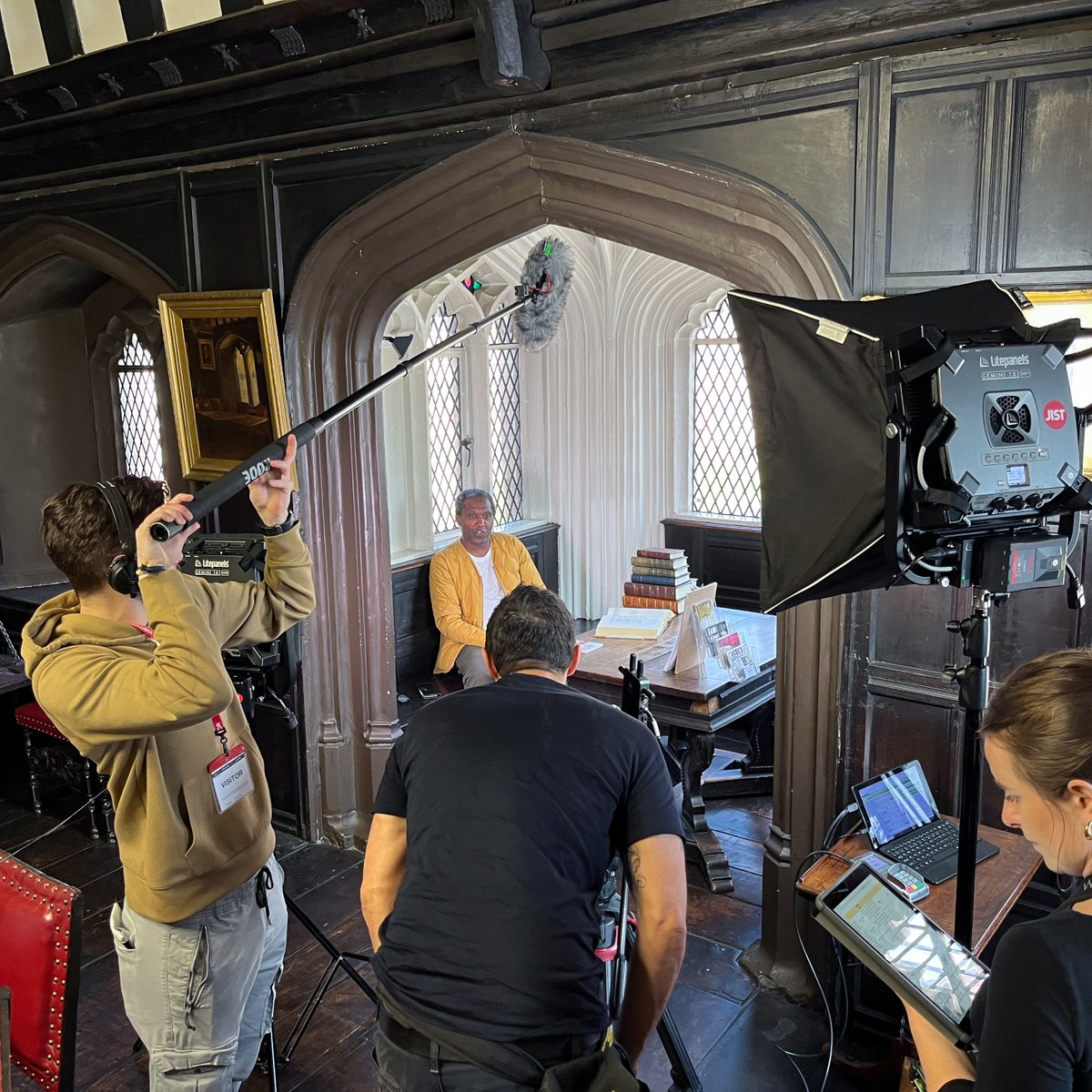 🚨 Did you know we have a studio?! 🚨 
Perfect place to create some lovely interviews, hint hint.

Swipe for some documentary BTS in the Manchester sunshine (no sarcasm)!

#BBCIdeas #MiniDoc #OvercomingOdds #Documentary #Factual