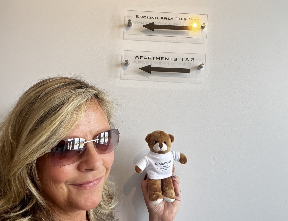 _Viewber's tweet photo. "Today we have been showing some recently converted HMOs" ~ Viewber, Jane and her trusty #ViewBear companion! 🐻

#ViewBears #PropertyService #Property https://t.co/jXMcQxpN3U