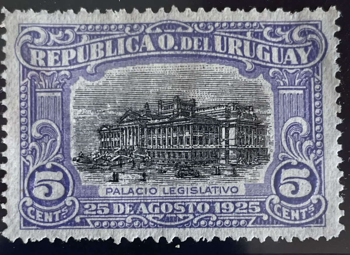 GPhilatelist's tweet photo. Buenos días y Feliz #DíaDeLaDemocracia https://t.co/3p0KVyuDqs Hoy les dejo el principal símbolo de la democracia uruguaya, el palacio legislativo YT UY 301 y 302 emitidos el 1925-08- 24 https://t.co/NrxR5aEfns #Uruguay #philately #stampcollecting https://t.co/hkcHJL4x3V