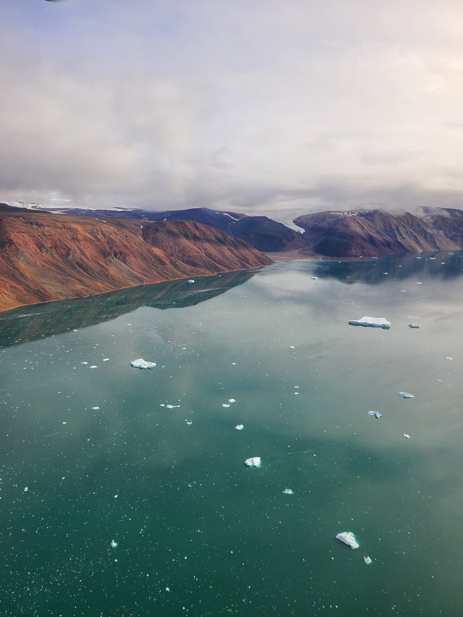 EGU_CR's tweet image. There can be multiple challenges when conducting #Polar #fieldwork. One of the least predicable ones is the weather.

Check out today&apos;s #cryopost by @KatieSipes42 about how to find the right window during fieldwork.
@DeepPurpleERCSy 

📷 Katie Sipes
blogs.egu.eu/divisions/cr/2…