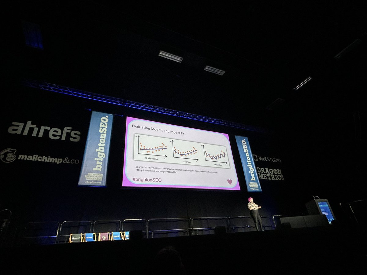simoneseo1's tweet photo. @jessthebp at BrightonSEO, talking all things LLM &amp; AI 🤖 https://t.co/BSQWYVZZsj