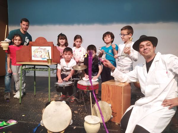 IAPHpatrimonio's tweet photo. Conoce los resultados de las acciones del proyecto "Divulgando ciencia sin barreras" adjudicado al @IAPHpatrimonio @CulturaAND por @FECYT_Ciencia 

Visitas, talleres, audiovisuales, recursos didácticos, todo ello en la web https://t.co/X0Zzab56C0 https://t.co/YEPWZLsVrp