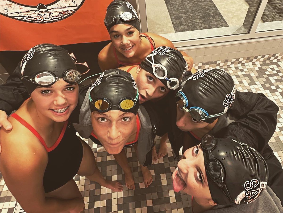 CC Girls Swim & Dive Team tweet media