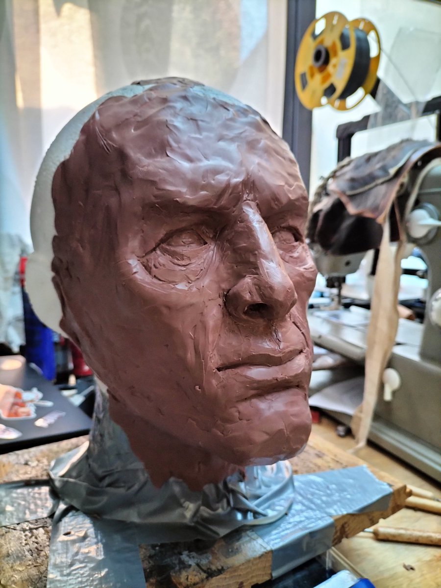 I started sculpting Mimir out of monster clay! It's nice to have a small artsy project without pressure. #GodofWarRagnarök #mimir