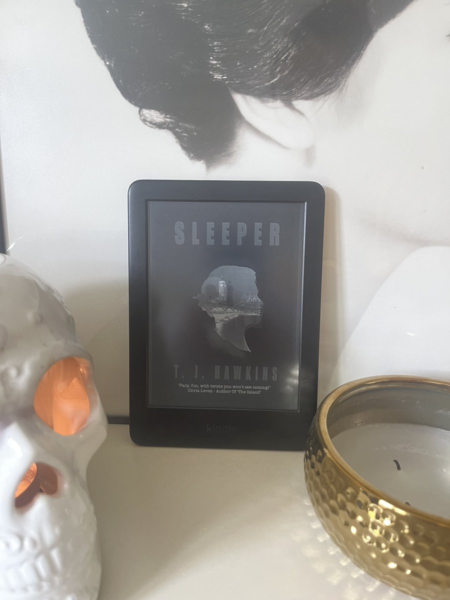 Read #Sleeper by <a href="/tjhawkins/">T.J.Hawkins</a> if you enjoy;

👀strategic, spy thrillers 
🕵🏻‍♂️books that build suspense as they go on 
🧨political dramas 

#BookTwitter