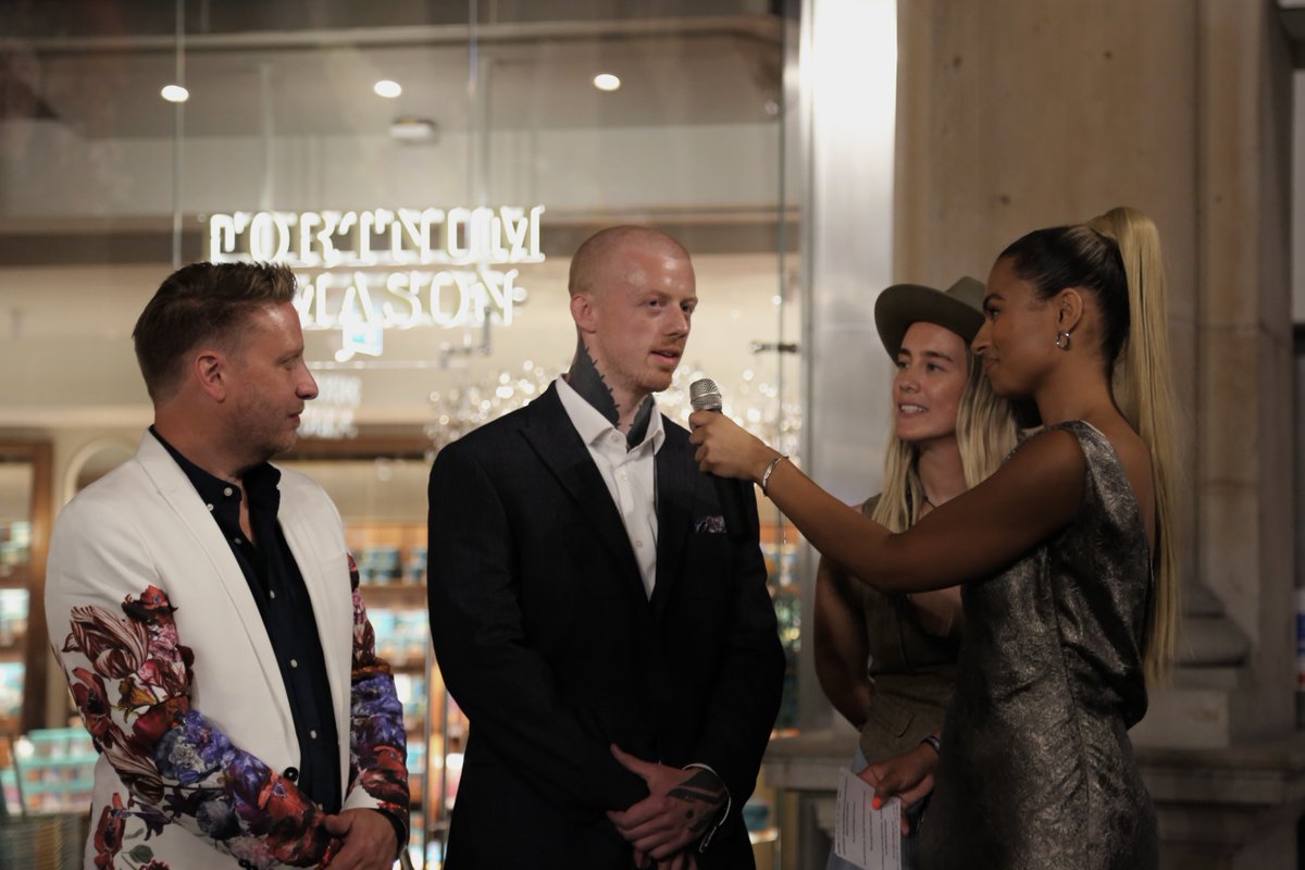 More from the Dubel prize night 🎨 

Get excited for one of our shortlisted artist's upcoming event this month, where their complete art collection will be displayed our guests and prestigious panel of judges.

#disruptevents #events #party #art #london #competition