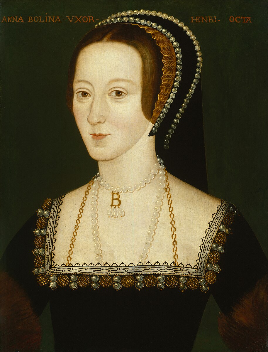 #FunFact🥳 for #JewelryFriday👑 What has #BellaHadid to do with #AnneBoleyn - the 2nd wife of #Henry VIII? 🧵👇

Anne Boleyn, unknown, oil on panel, late 16th century, based on a work of circa 1533-1536, © National Portrait Gallery, London
npg.org.uk/collections/se…
@NPGLondon