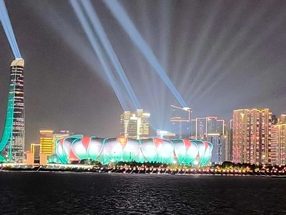 richardfcpmg's tweet photo. Hangzhou, home to ⁦@cpmgArchitects⁩ China office, is gearing up as host city for the ⁦@19thAGofficial⁩ Asian Games. These photos are from our office- some light show! The games commence 23rd September. https://t.co/brqBHj8zUC