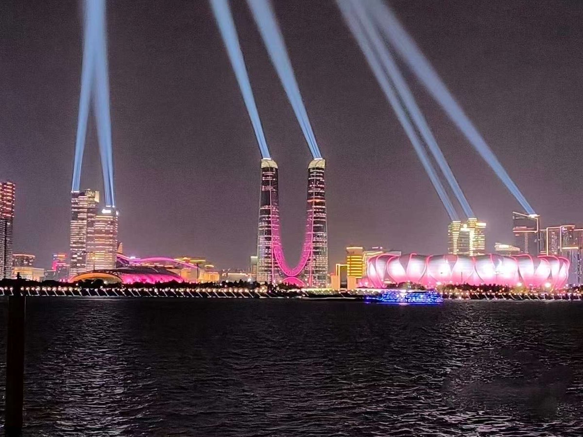 richardfcpmg's tweet photo. Hangzhou, home to ⁦@cpmgArchitects⁩ China office, is gearing up as host city for the ⁦@19thAGofficial⁩ Asian Games. These photos are from our office- some light show! The games commence 23rd September. https://t.co/brqBHj8zUC