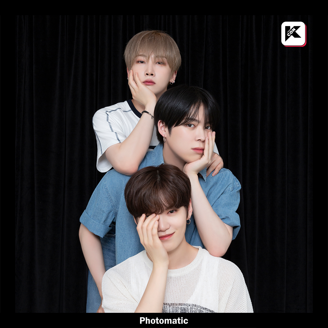 kconusa's tweet photo. [#KCONLA2023]  #VERIVERY Special Photo 📷
w/ @photomatic_official

It only took a few frames to relive our moment 😉
@the_verivery

Let's #KCON! https://t.co/0PjK2TLXE1