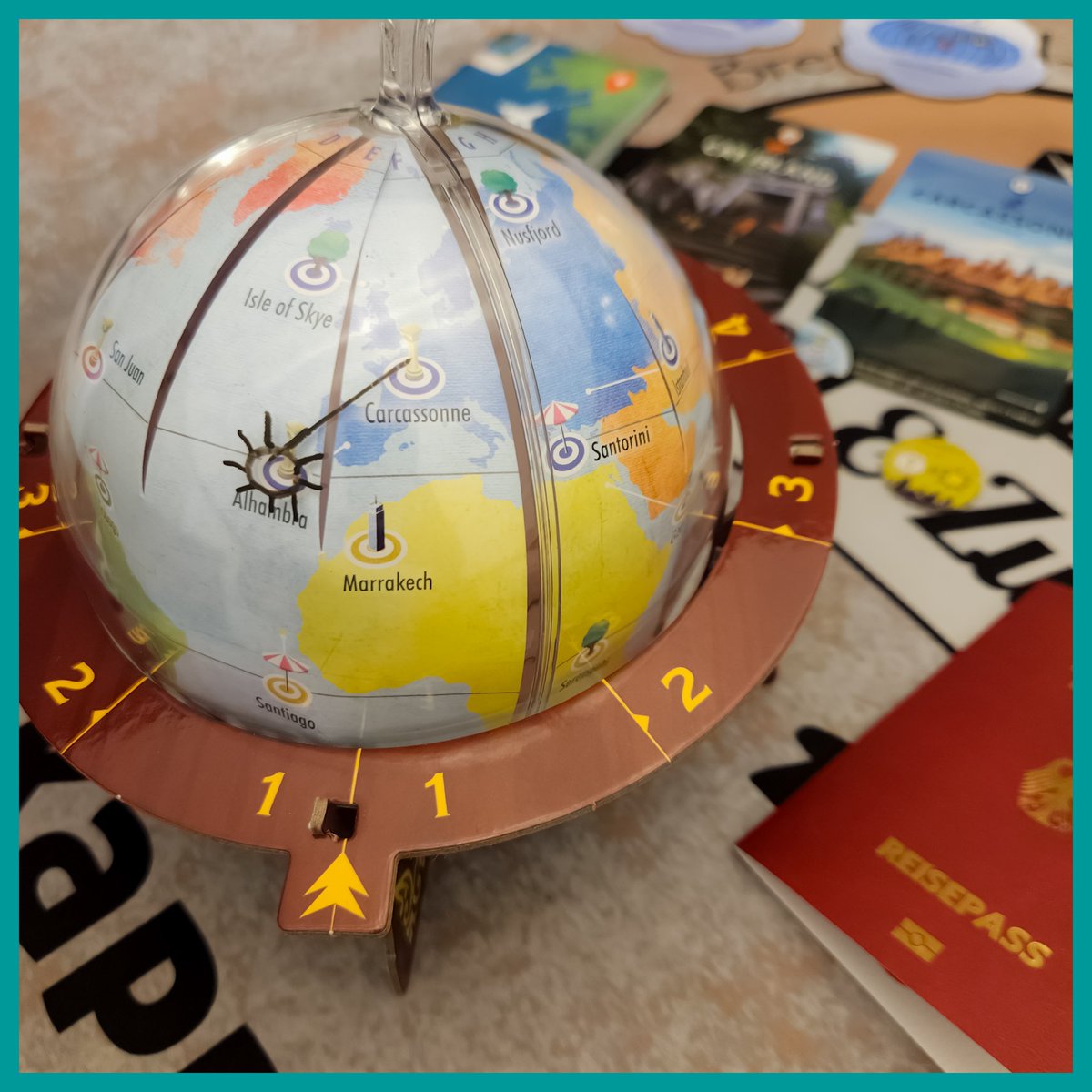 In 30 Minuten um die Welt. 🌍
Bei dem neuen Flip and Draw Spiel Globetrotting könnt Ihr genau das machen.

Globetrotting könnt Ihr jetzt bei uns im Café spielen. 
Wer lieber zuhause auf Weltreise gehen möchte, findet das Spiel auch in unserem Onlineshop. 

wuzshop.de/products/globe…