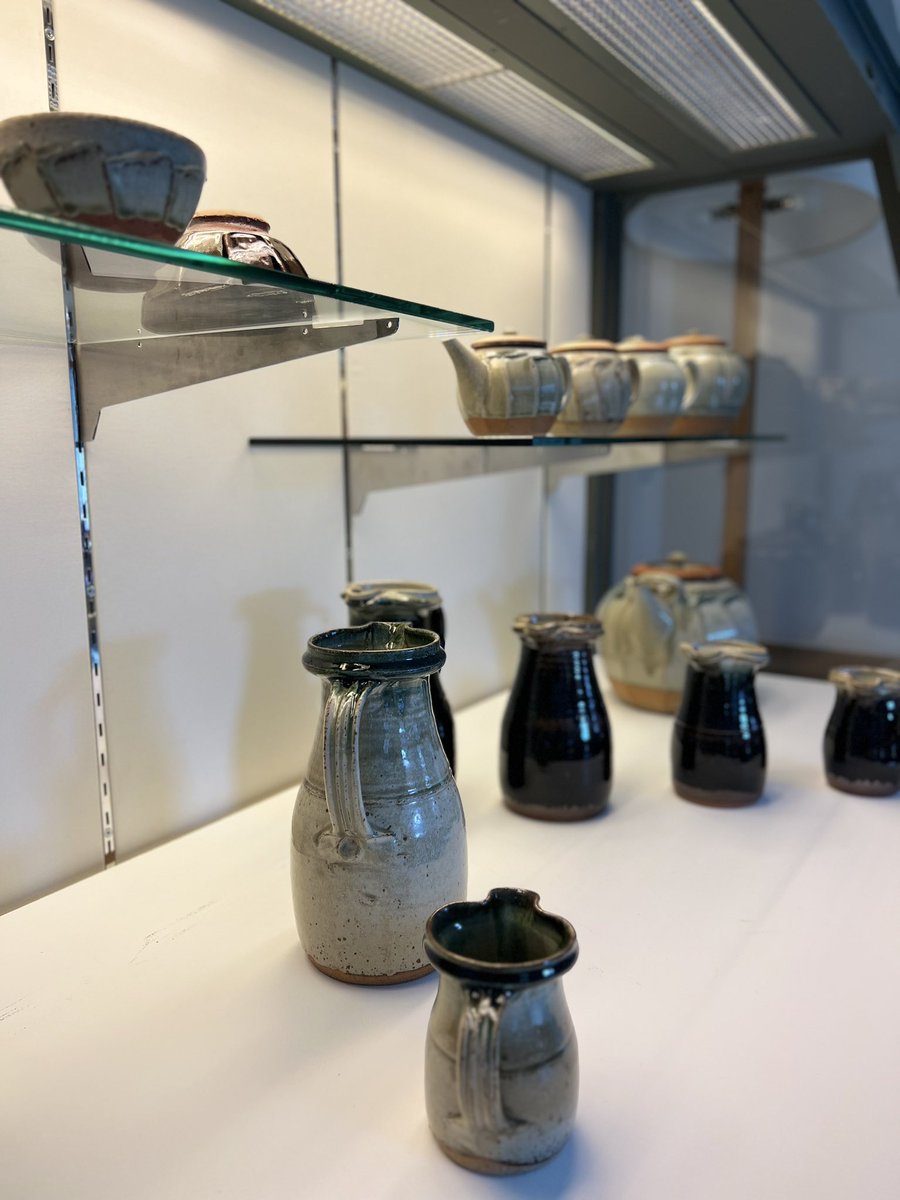 Get a special glimpse of beautifully crafted stoneware pieces by Richard Batterham. Part of <a href="/WolfsonCam/">Wolfson College</a> Bradshaw-Bubier studio pottery collection, on display in the Combination Room for a few weeks. #Cambridgeart #ceramics
