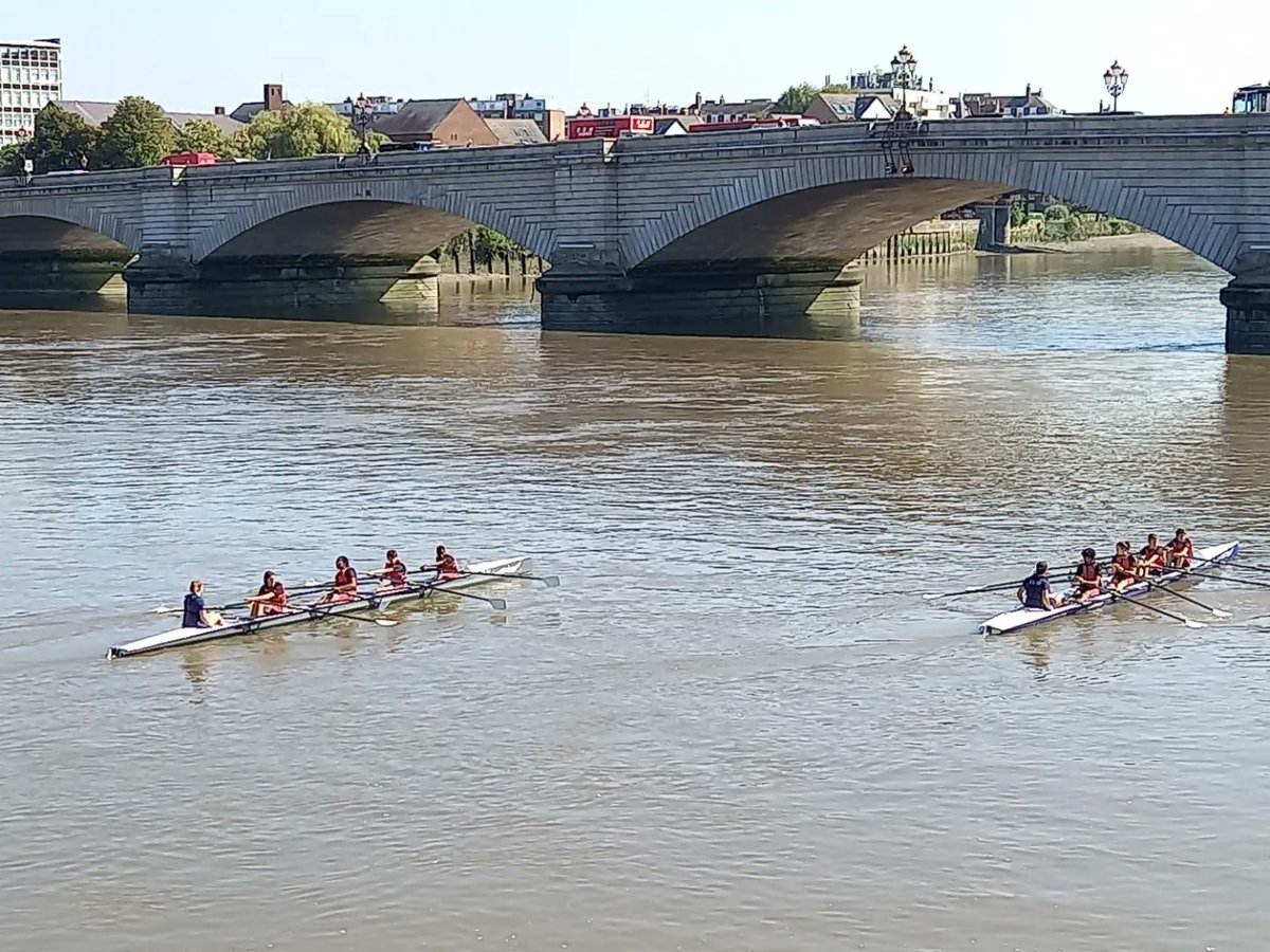 London Youth Rowing (@lyrowing) on Twitter photo We've been helping out our friends <a href="/TidewayLondon/">Tideway</a> today as they open the 1st section of the riverbank at Putney & the new start line for <a href="/theboatrace/">The CHANEL J12 Boat Race</a>
Some of our young people from <a href="/MossbourneRow/">Mossbourne Rowing</a> rowed past making it the first race to use the new riverbank! 🚣🏆
#supersewer #row We've been helping out our friends <a href="/TidewayLondon/">Tideway</a> today as they open the 1st section of the riverbank at Putney & the new start line for <a href="/theboatrace/">The CHANEL J12 Boat Race</a>
Some of our young people from <a href="/MossbourneRow/">Mossbourne Rowing</a> rowed past making it the first race to use the new riverbank! 🚣🏆
#supersewer #row