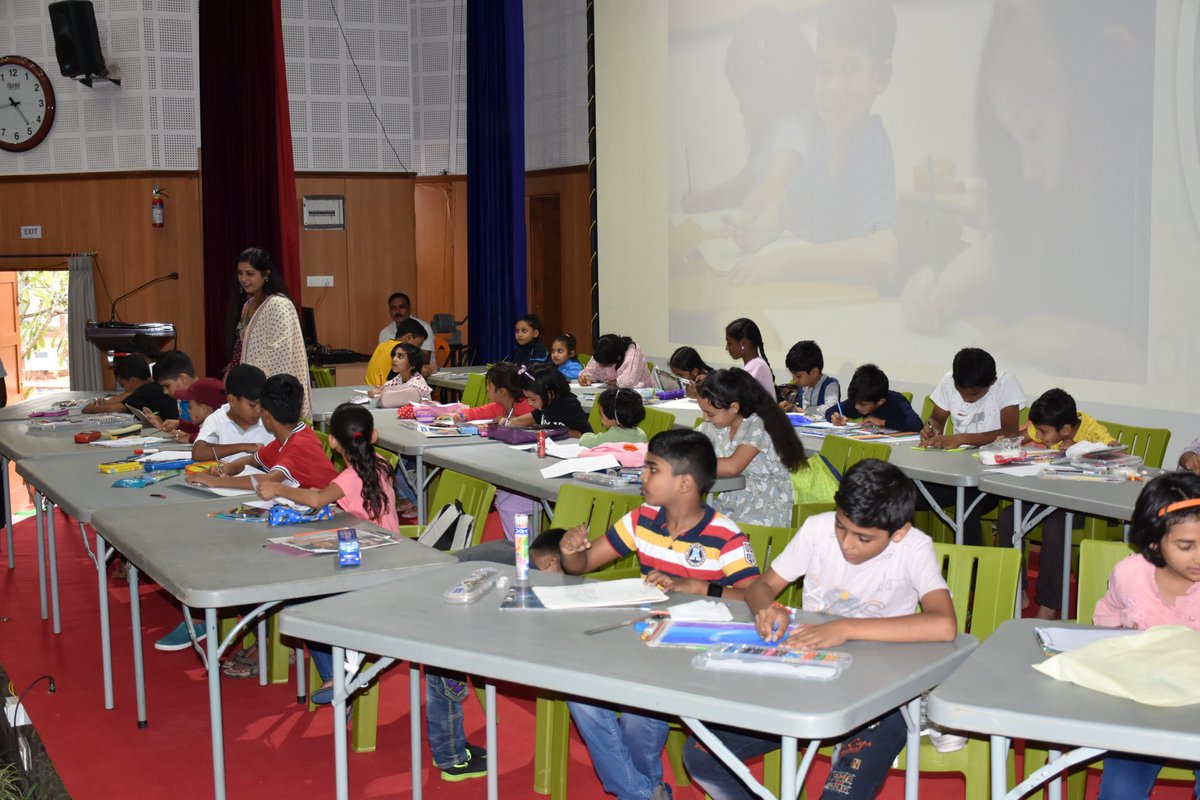 BSF_CEDCO's tweet photo. -:#BWWAWeek Celebration:-
Drawing & Painting competition for wards of #BWWA members of this institution was organised today. Smt. Elizabeth Eapen, BWWA President, CEDCO #BSF graced the occasion, judged & awarded the kids for creativity in colouring their dreams. https://t.co/JSAg7eCKNr
