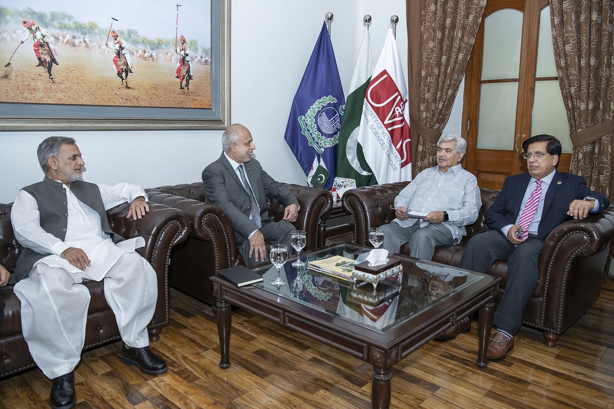 UVAS_Official's tweet photo. UVAS holds Round Table Dialogue on Livestock Sector Development https://t.co/OzacCjN1Z4