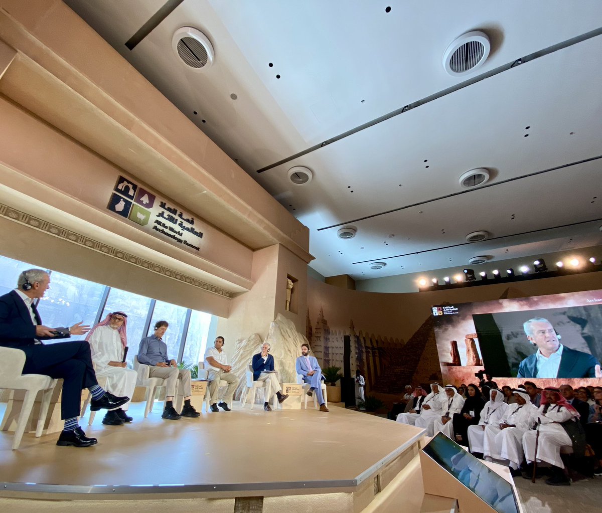 ANITA MENDIRATTA tweet media